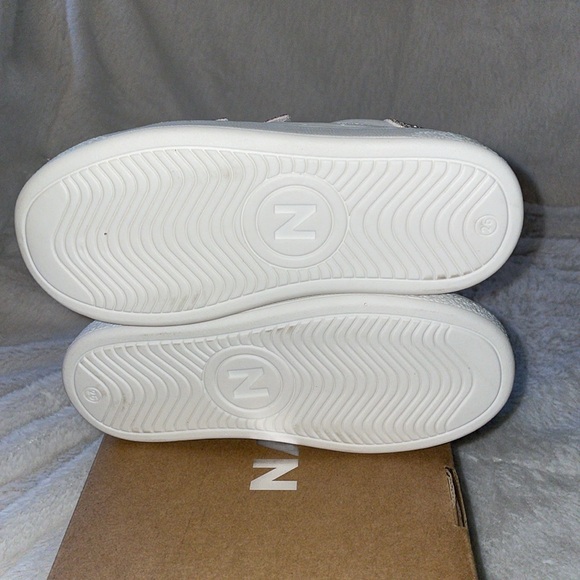 NWT Naturino HASSELT 2 VL. Leather and Glitter Girls Sneakers - Picture 15 of 16